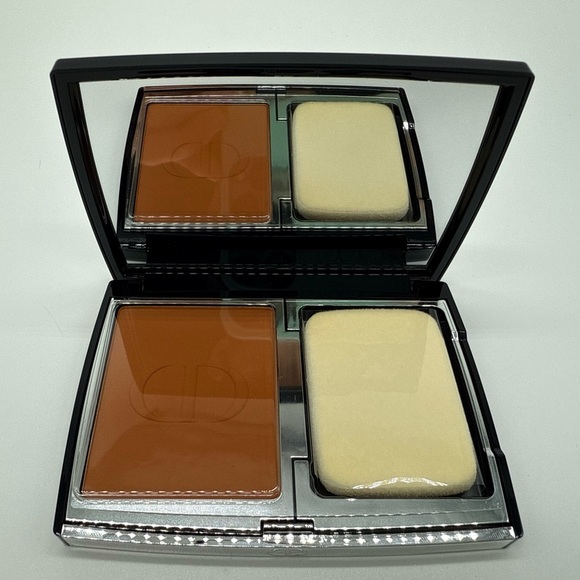 Dior Forever Natural Velvet Compact – NEW - Picture 2 of 5